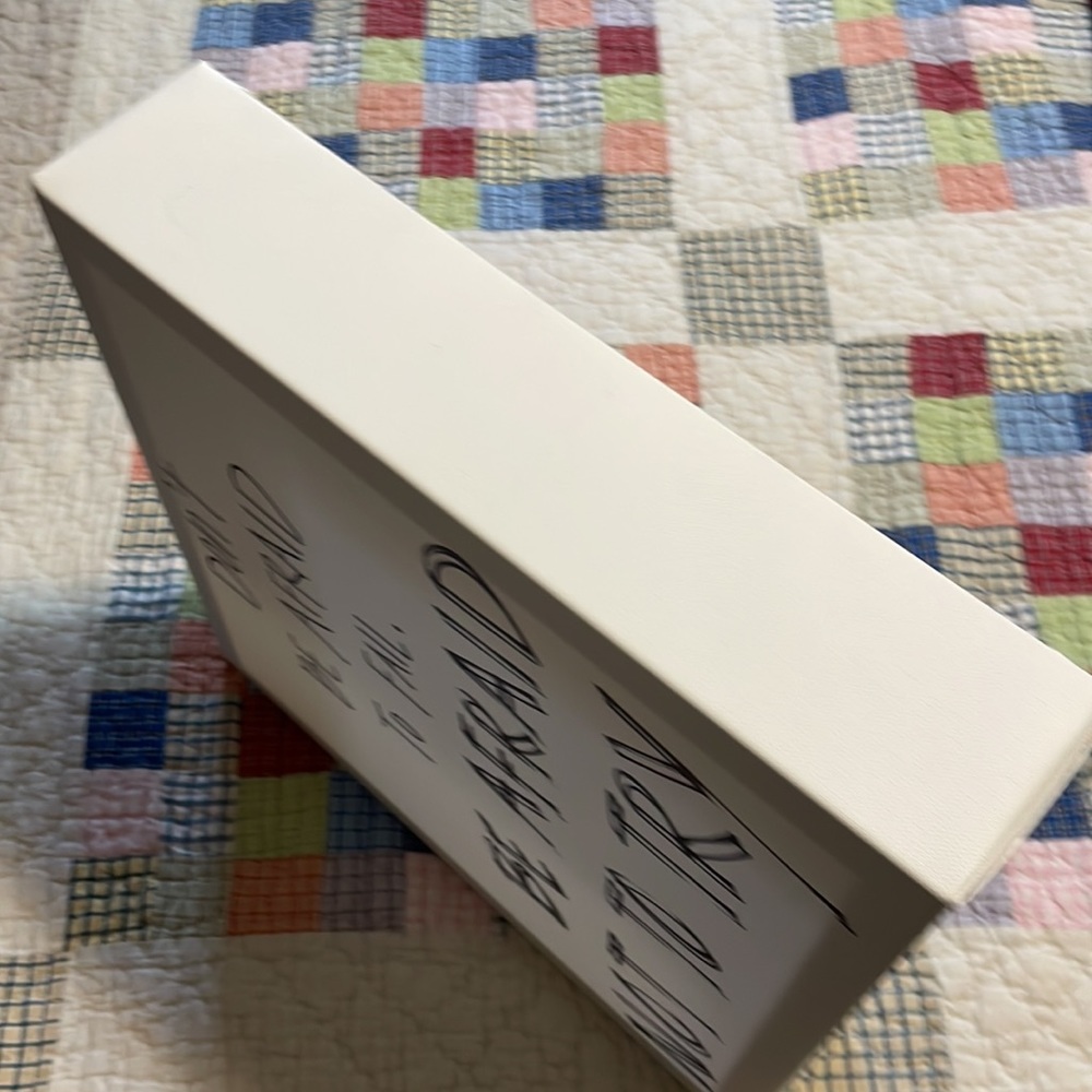 Box sign - Picture 3 of 3